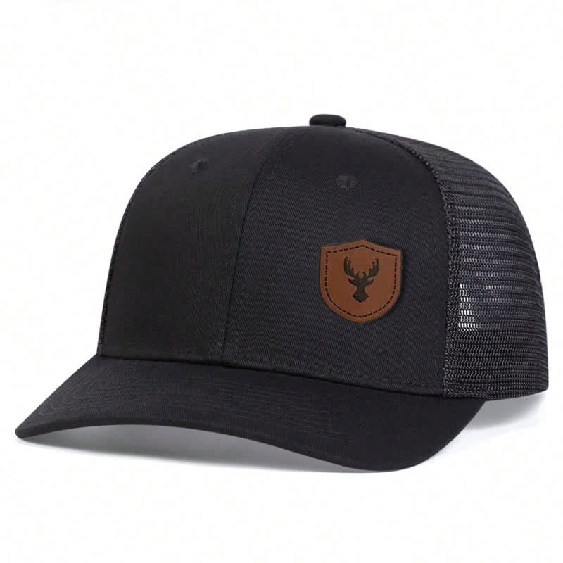 Cappello da camionista con etichetta in pelle marrone con piccolo corno di cervo - Nero - Regolabile (circa 22"-23 5/8") - image 1