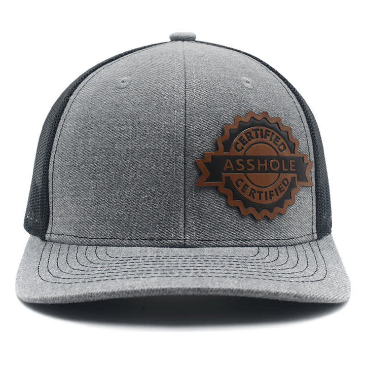 Cappello da camionista con etichetta in pelle marrone e motivo a lettere - image 0