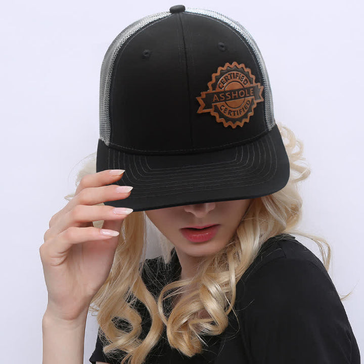 Cappello da camionista con etichetta in pelle marrone e motivo a lettere - image 8