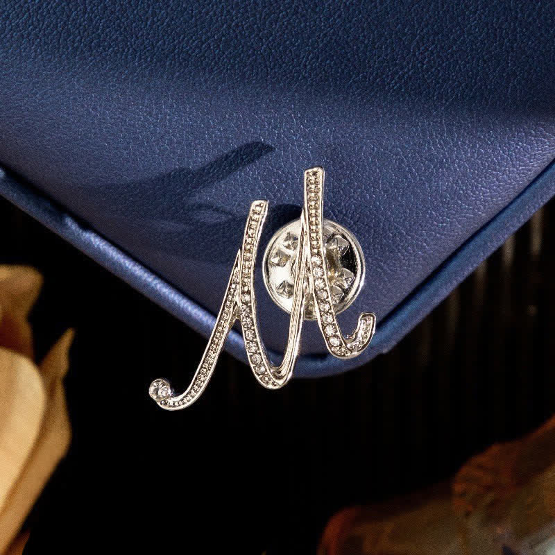 Spilla con lettera iniziale dell'alfabeto 26 in argento e strass - M - image 13