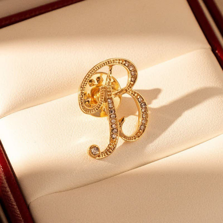 Spilla con lettera iniziale in oro 26 dell'alfabeto con strass - B - image 2