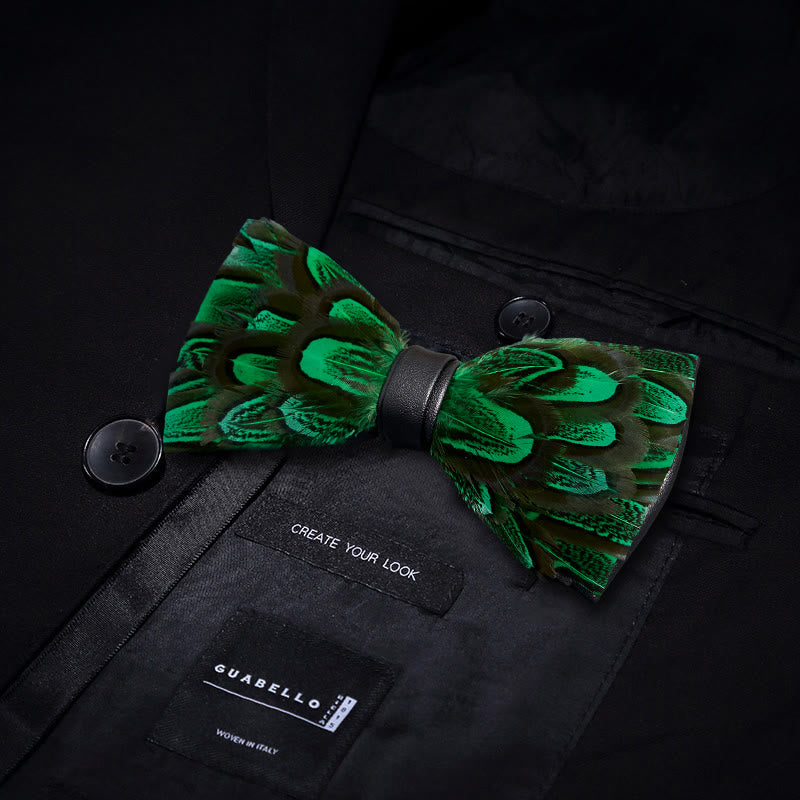 Papillon con piume di pavone verde foresta e nero con spilla da bavero - image 2