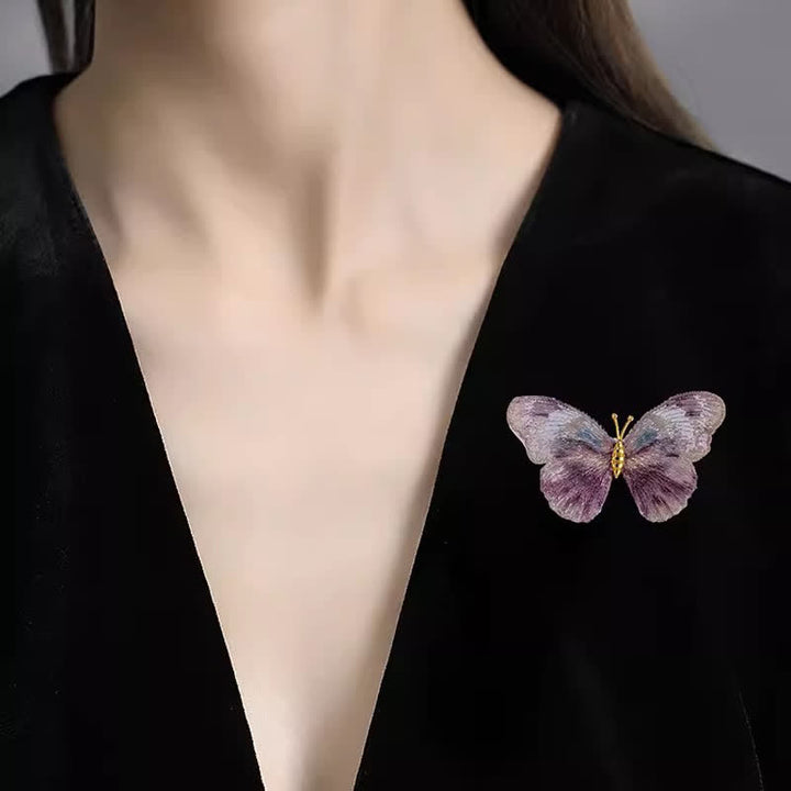 Spilla a forma di farfalla ricamata delicata da donna - image 1