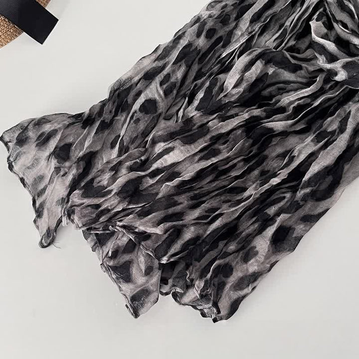 Sciarpa autunnale sottile in lino e cotone plissettato con stampa leopardata da donna - image 8