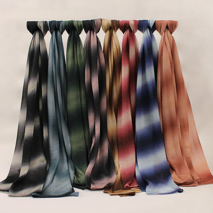 Sciarpa estiva sottile unisex a righe con pieghe e colori sfumati - image 2