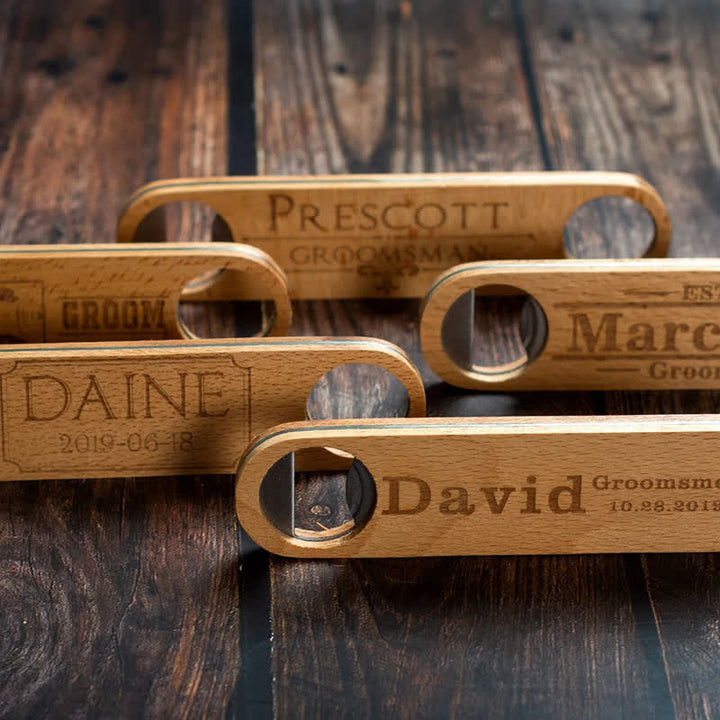 Apribottiglie in legno intagliato personalizzato per lo sposo - image 1