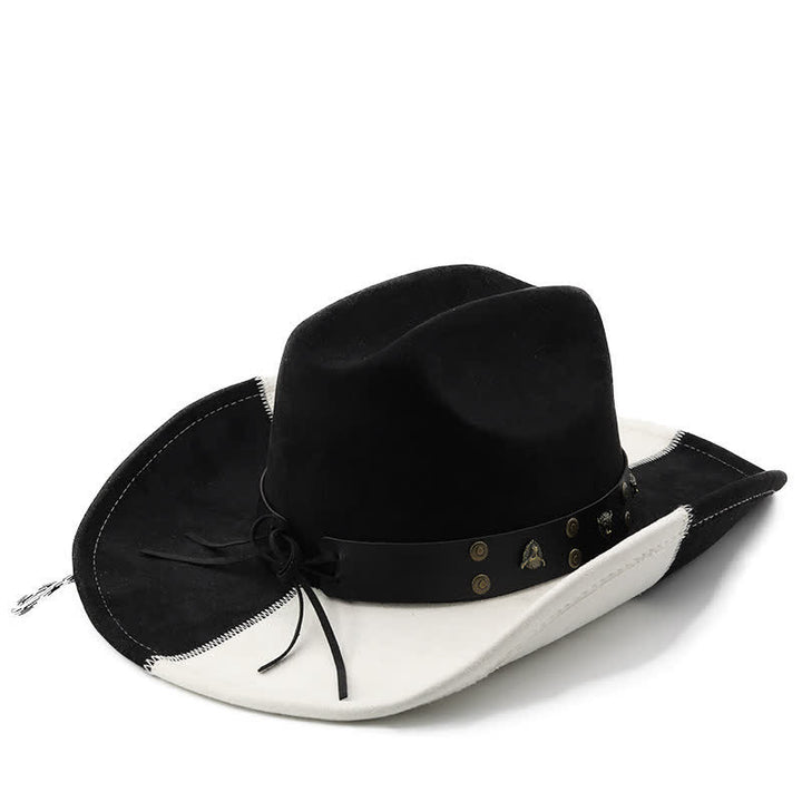 Cappello da cowboy in finta pelle scamosciata con fascia a contrasto in bianco e nero con rivetti a forma di toro - image 3