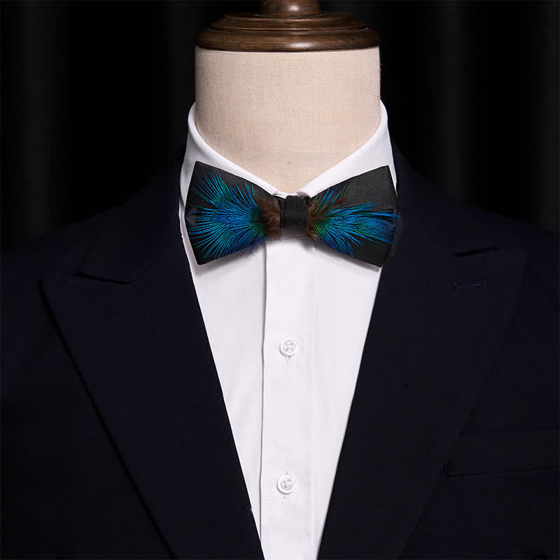 Elegante papillon con piume blu e nere - image 1