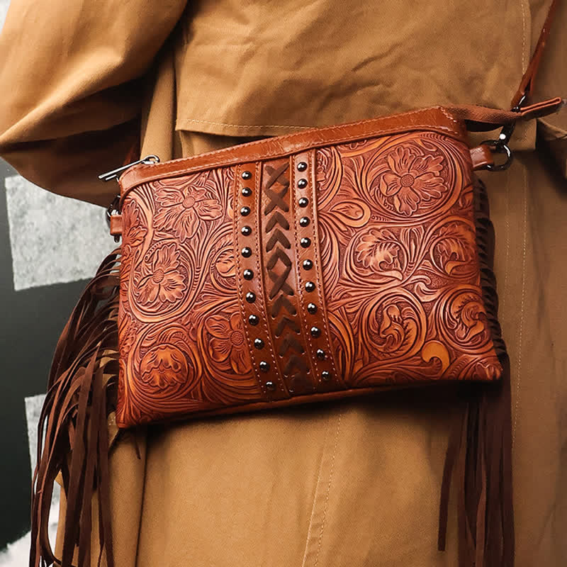 Borsa a tracolla con frange e motivo floreale boho inciso da donna - image 2