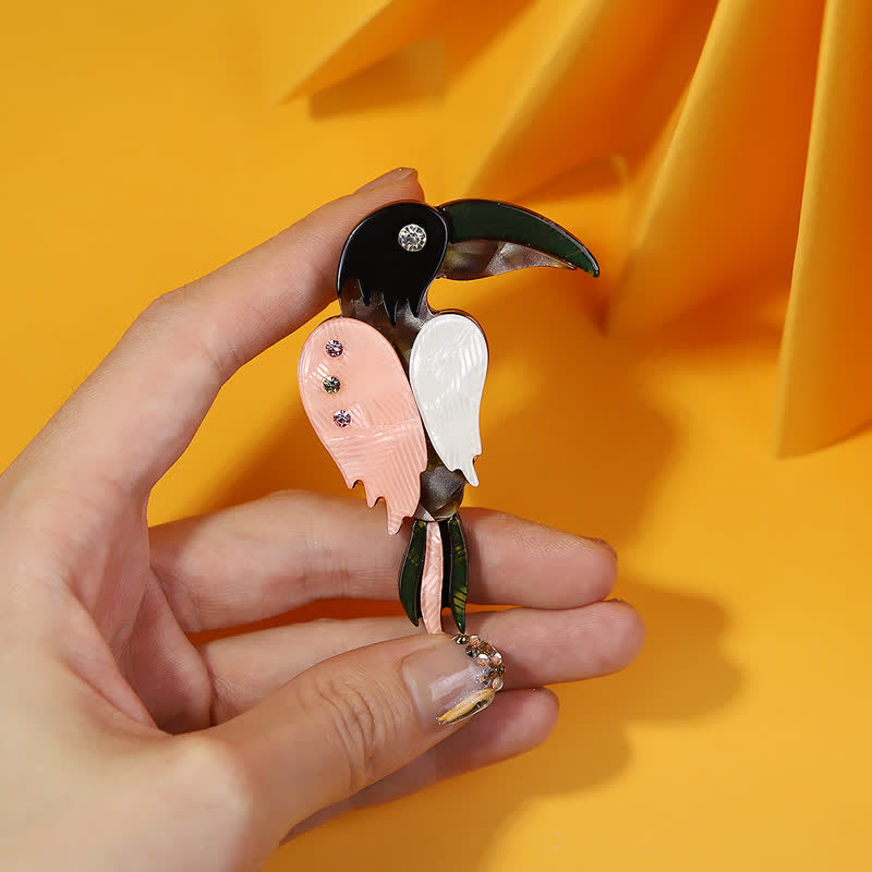 Spilla in acrilico fatta a mano a forma di picchio dei cartoni animati - image 3