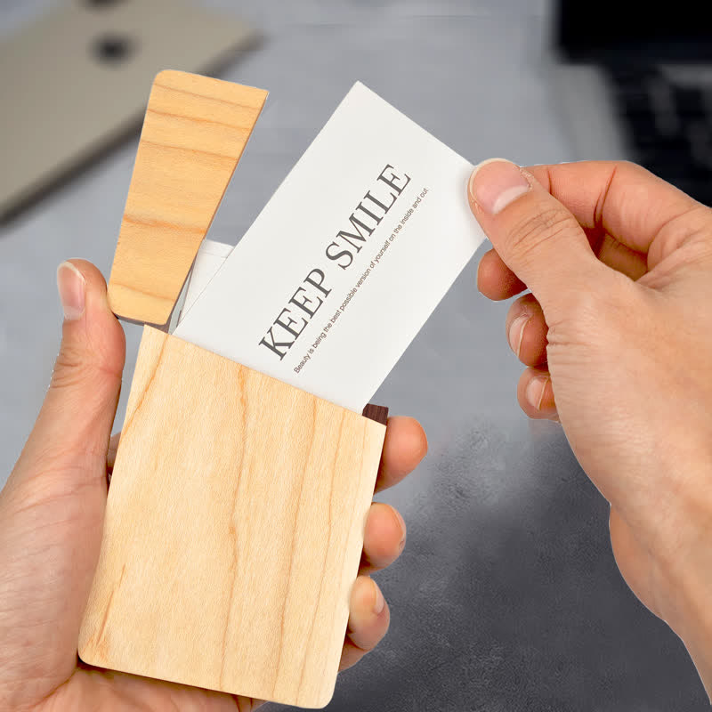 Porta biglietti da visita in legno con nome inciso personalizzato - Acero - image 10