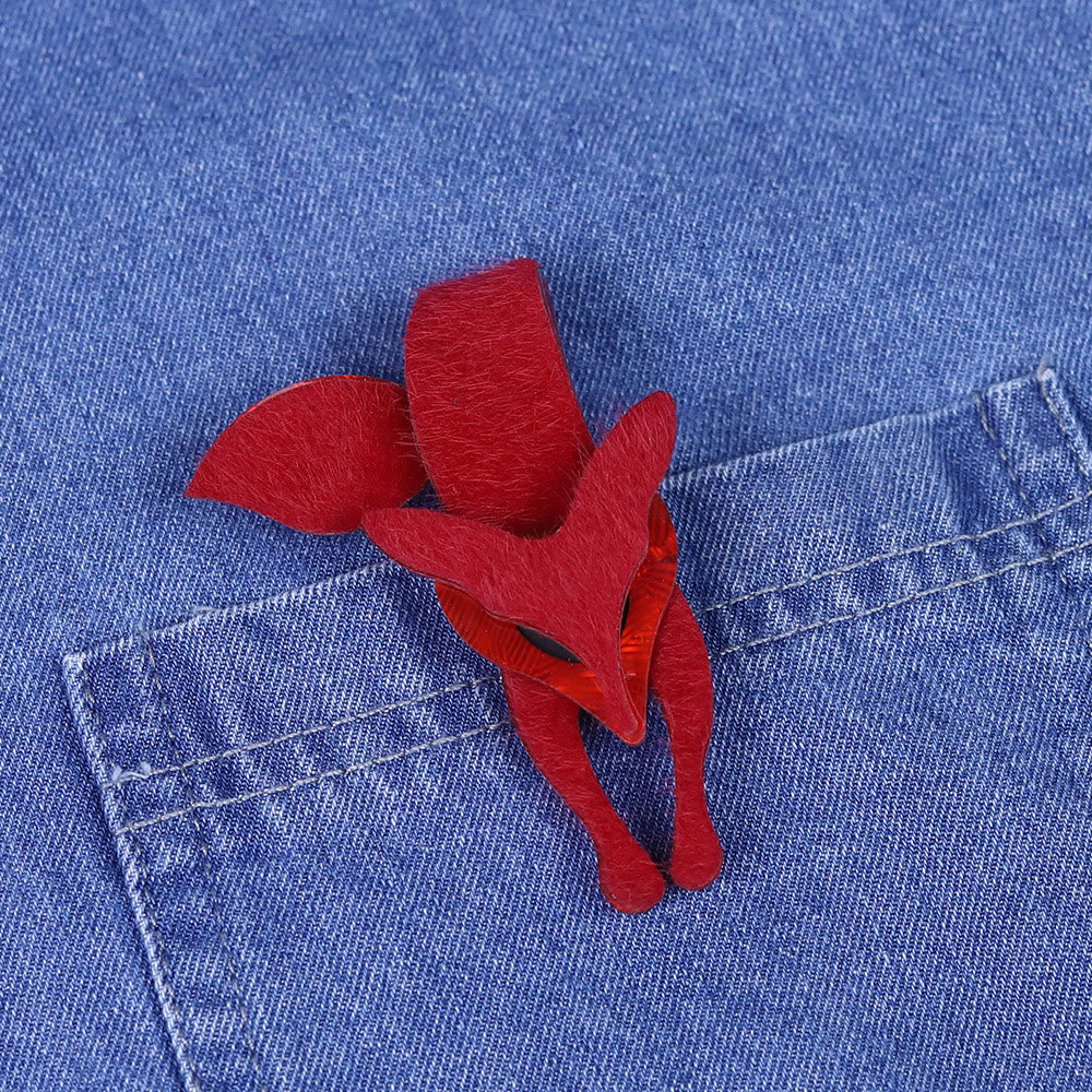 Spilla in acrilico fatta a mano a forma di volpe rossa - image 2