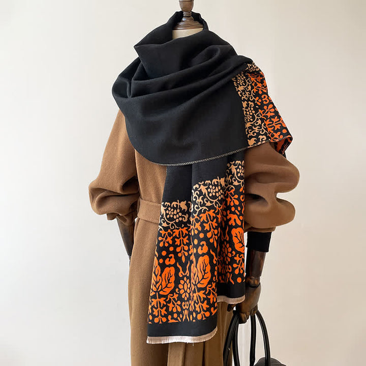 Sciarpa calda con motivo a fiori e foglie in stile patchwork - Nero - image 7