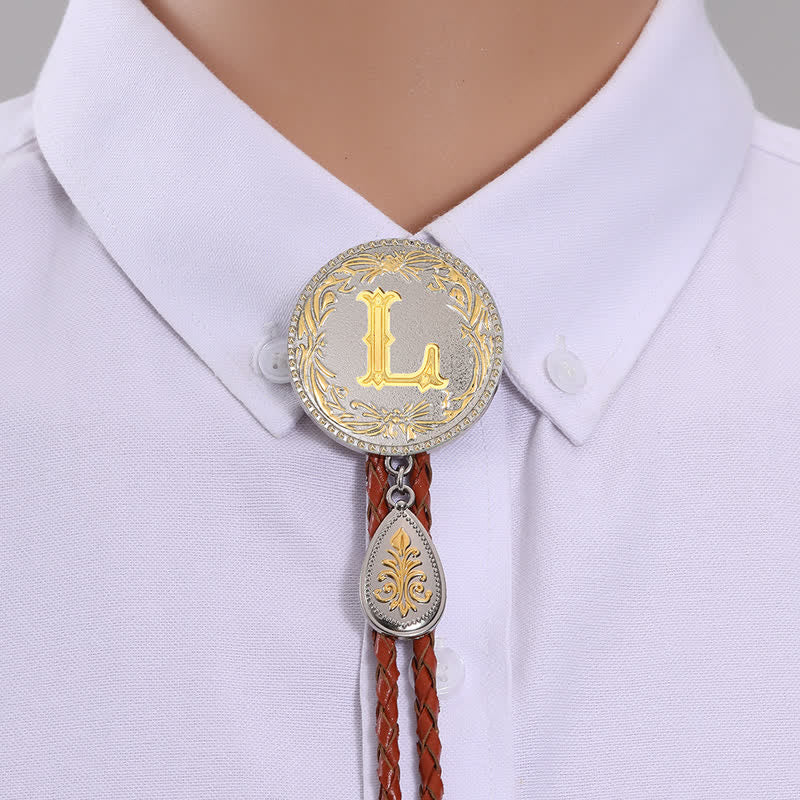 Cravatta Bolo in pelle marrone con iniziale e ciondolo a forma di lacrima - Oro - L - image 14