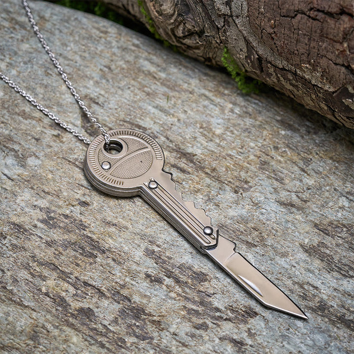 Portachiavi pratico con coltello pieghevole e collana in argento - image 4