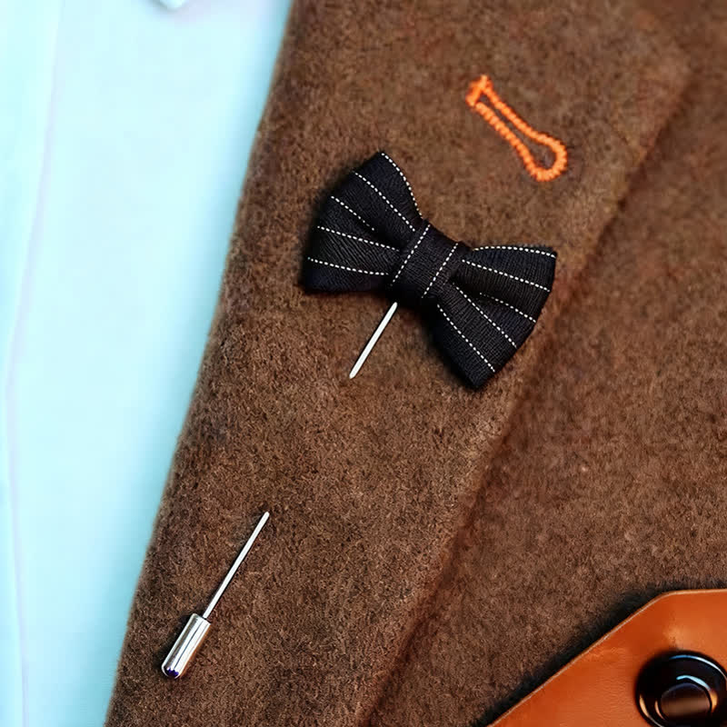 Spilla da bavero a forma di papillon a righe da uomo per abbigliamento formale - Stile n. 1 - Nero - image 0