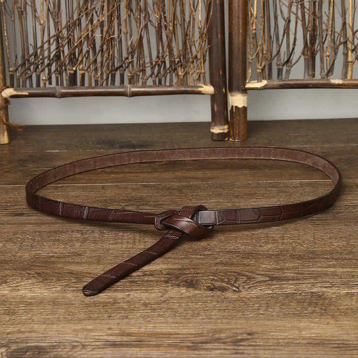 Cintura da donna in pelle con stampa coccodrillo annodata a mano - Caffè - 47,2" (120 cm) - image 0