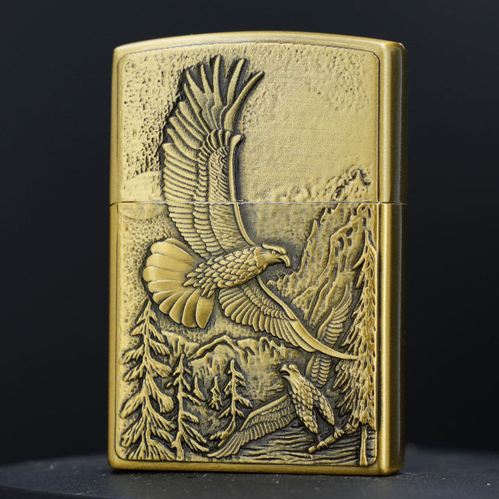 Accendino a butano in ottone con aquila retrò in rilievo - Ottone - image 0