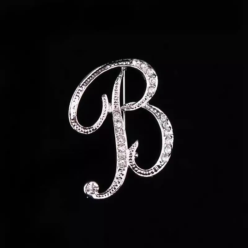 Spilla con iniziale in oro e argento e diamanti intarsiati - Argento - B - image 24