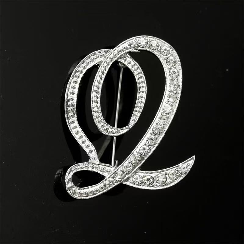 Spilla con iniziale in oro e argento e diamanti intarsiati - Argento - Q - image 39