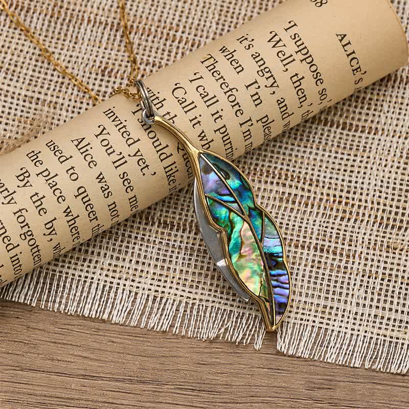 Collana con coltellino tascabile funzionale a forma di foglia in abalone - image 2