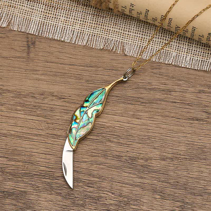 Collana con coltellino tascabile funzionale a forma di foglia in abalone - image 3