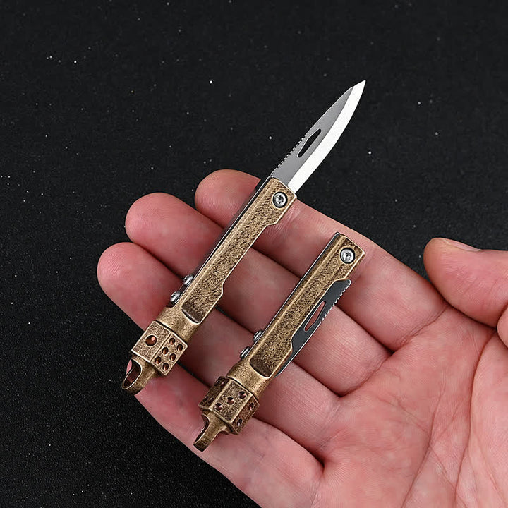Mini coltello pieghevole vintage con manico in ottone e dadi rotanti, strumento EDC (Everyday Carry). - image 0