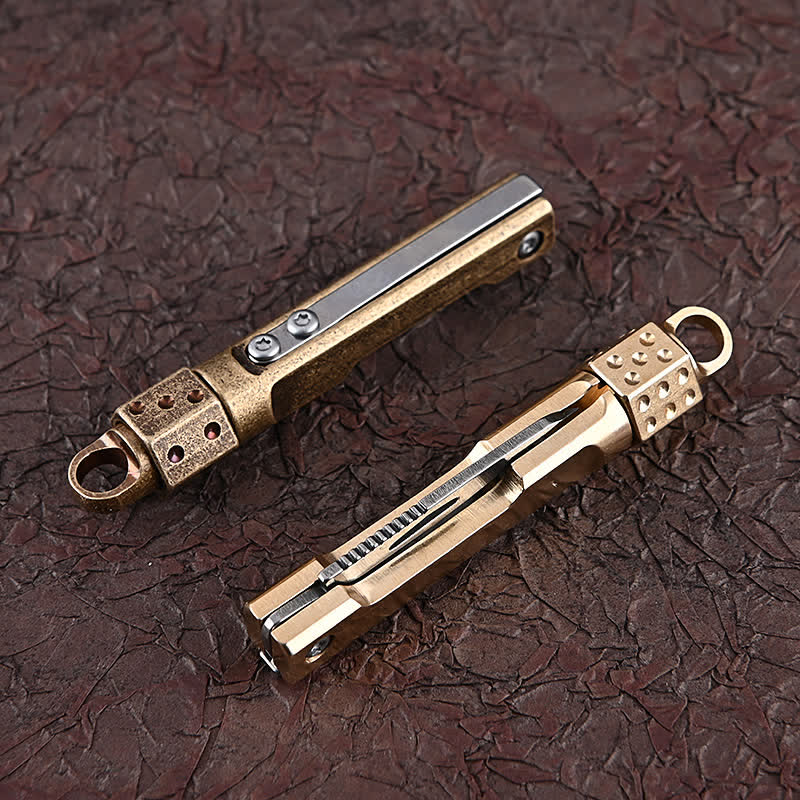 Mini coltello pieghevole vintage con manico in ottone e dadi rotanti, strumento EDC (Everyday Carry). - image 4