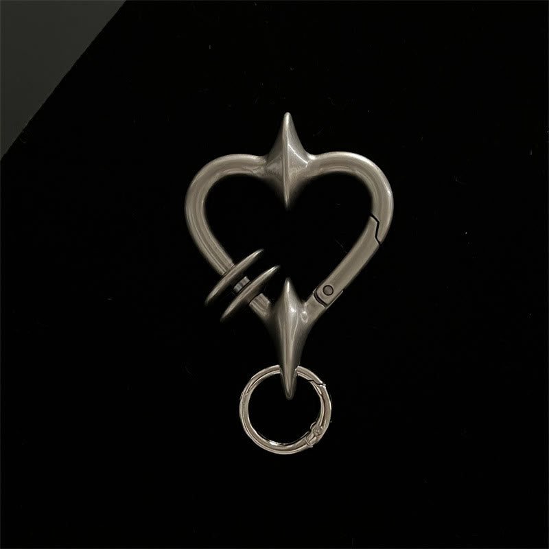 Collezione di portachiavi da campeggio in metallo dalle forme astratte gotiche - Cuore d'argento antico - image 7