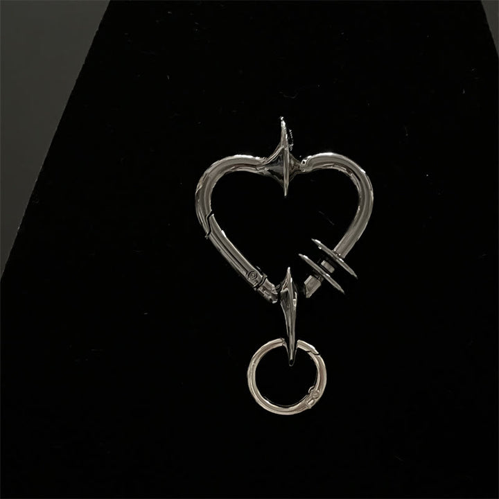 Collezione di portachiavi da campeggio in metallo dalle forme astratte gotiche - Cuore Grigio - image 10