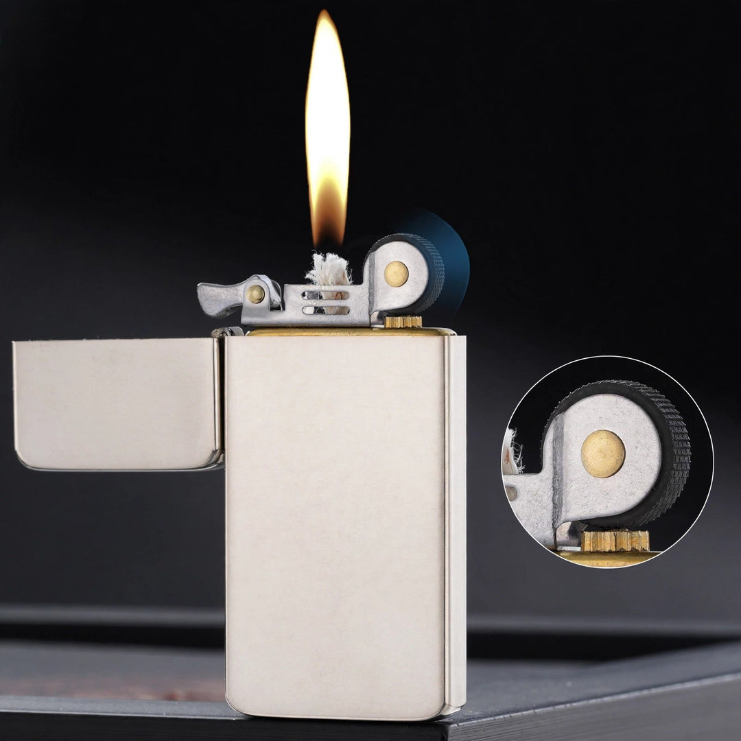 Accendino a cherosene minimalista, ultra sottile e classico a ribalta - Argento - image 0