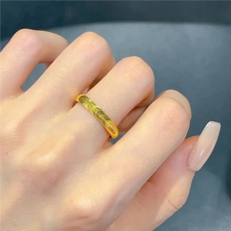 Anello a onda minimalista con texture, perfetto per tutti i giorni e dallo stile cool girl. - Oro - US 10 - image 2