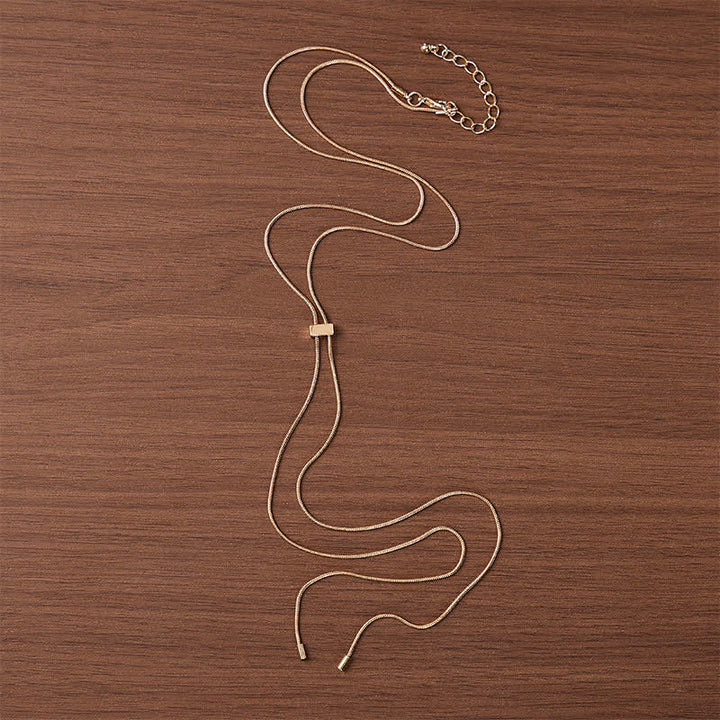 Collana bolo minimalista e delicata con chiusura regolabile a cursore. - image 3