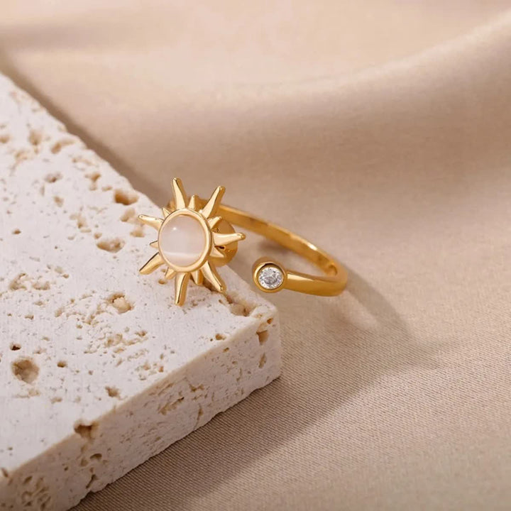 Anello antistress girevole e regolabile con motivo celeste. - image 3