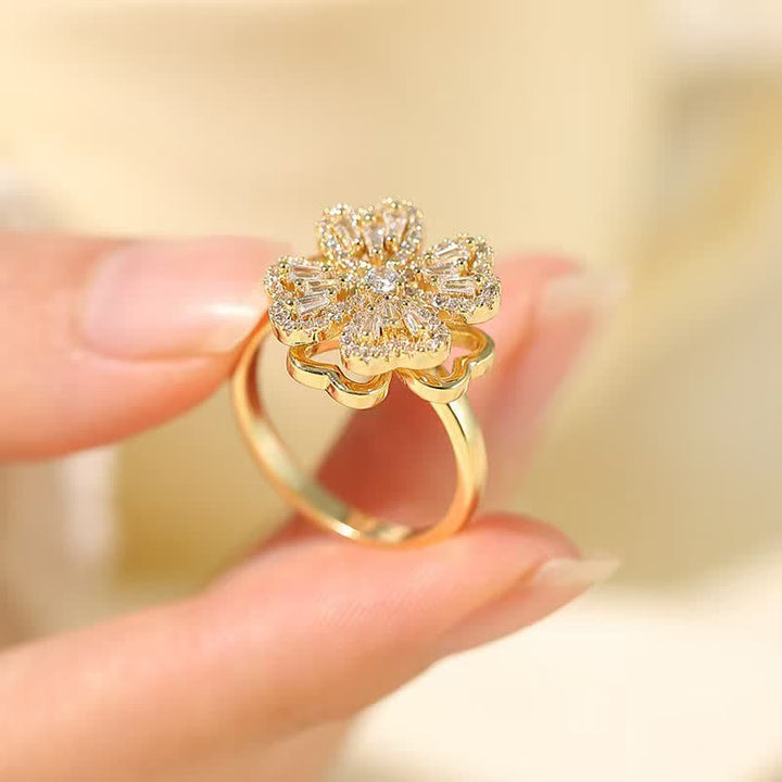 Anello antiansia regolabile a forma di quadrifoglio rotante - image 3