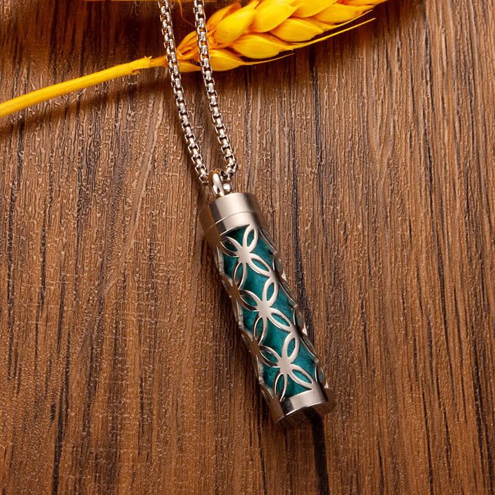 Collana diffusore di profumo con anima in feltro e inserti colorati intercambiabili - image 1