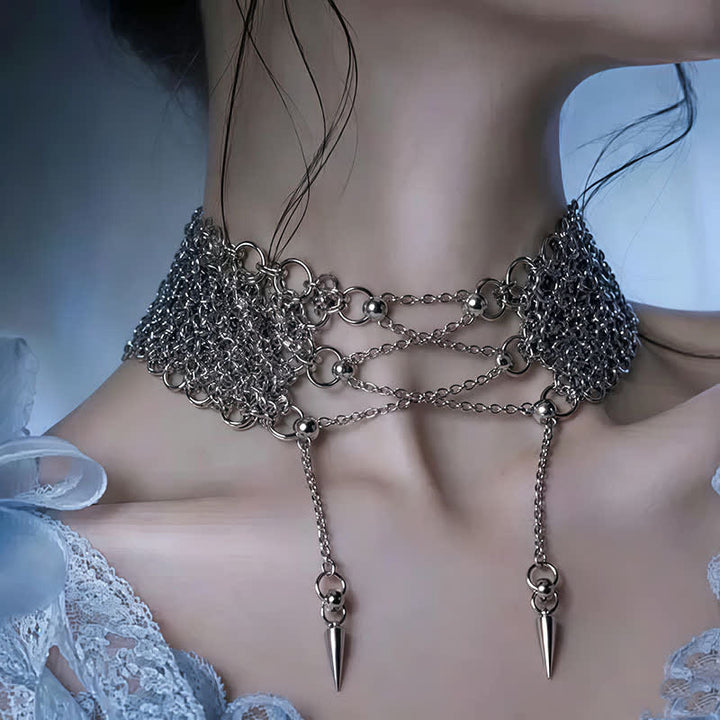 Collana girocollo Dark Coquette Punk in maglia metallica con nappe appuntite - image 1