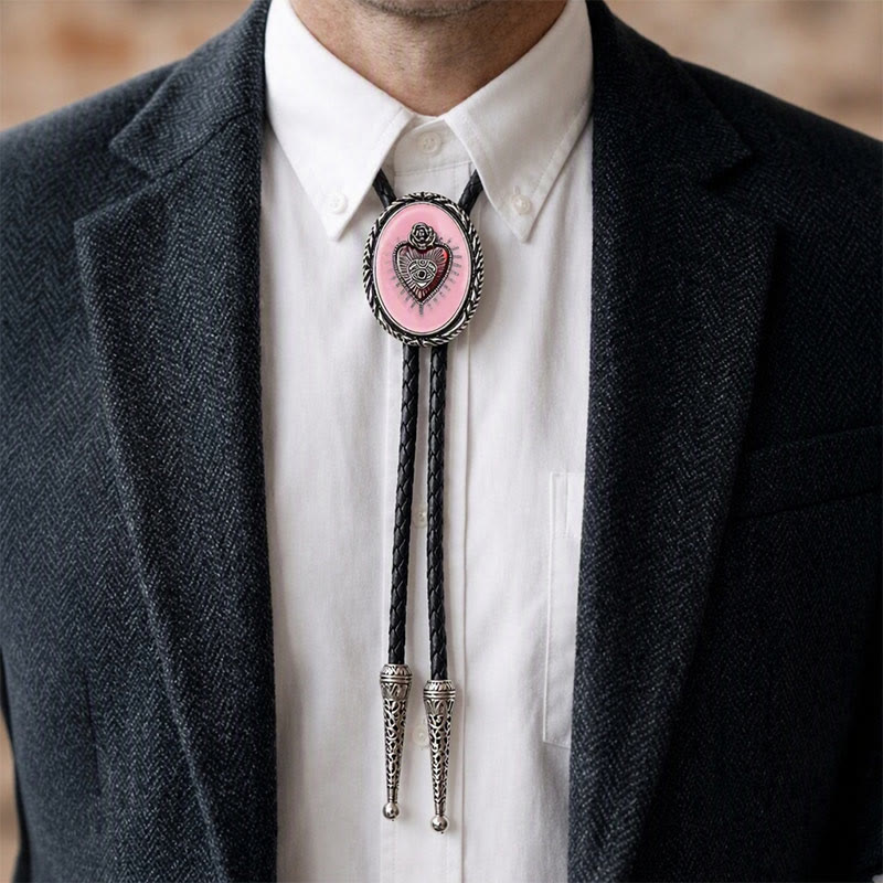 Cravatta bolo vintage Western rossa con rilievo del Sacro Cuore - image 1