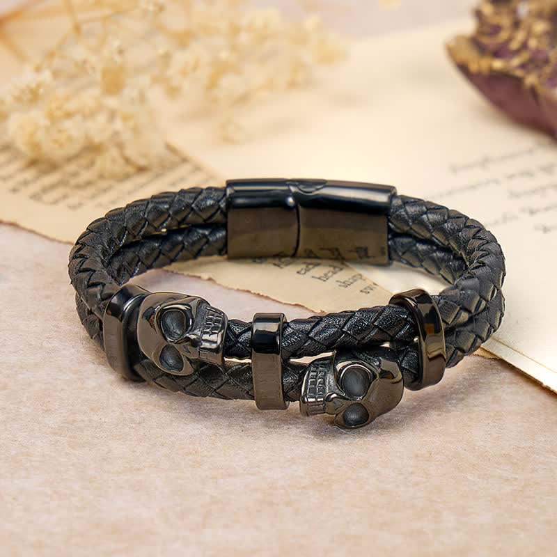 Bracciale in vera pelle intrecciata con doppio teschio in stile gotico - Nero - 8,07" / 20,5 cm - image 0