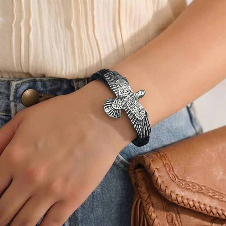Bracciale da uomo vintage western in pelle intrecciata con aquila ad ali spiegate - image 5