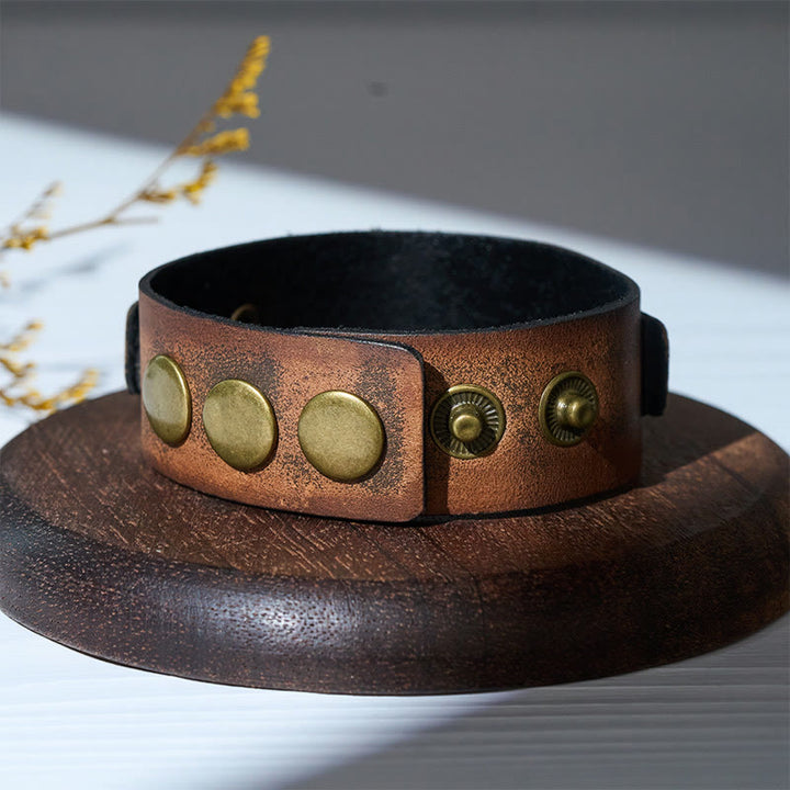 Bracciale rigido vintage in pelle invecchiata con nodo celtico - image 5