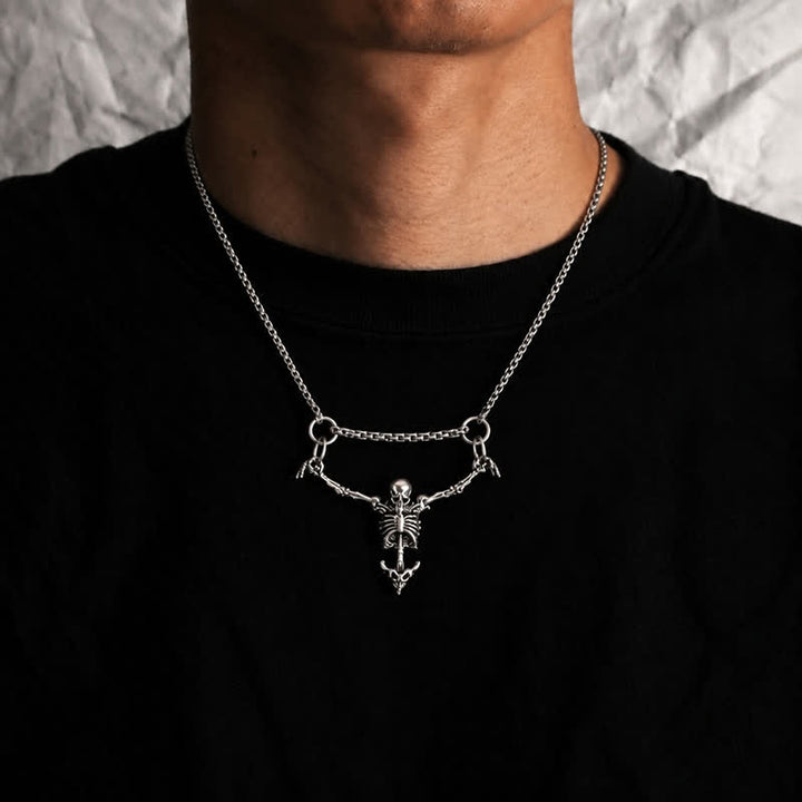 Collana di Halloween con ciondolo scheletro gotico vintage in argento. - image 1