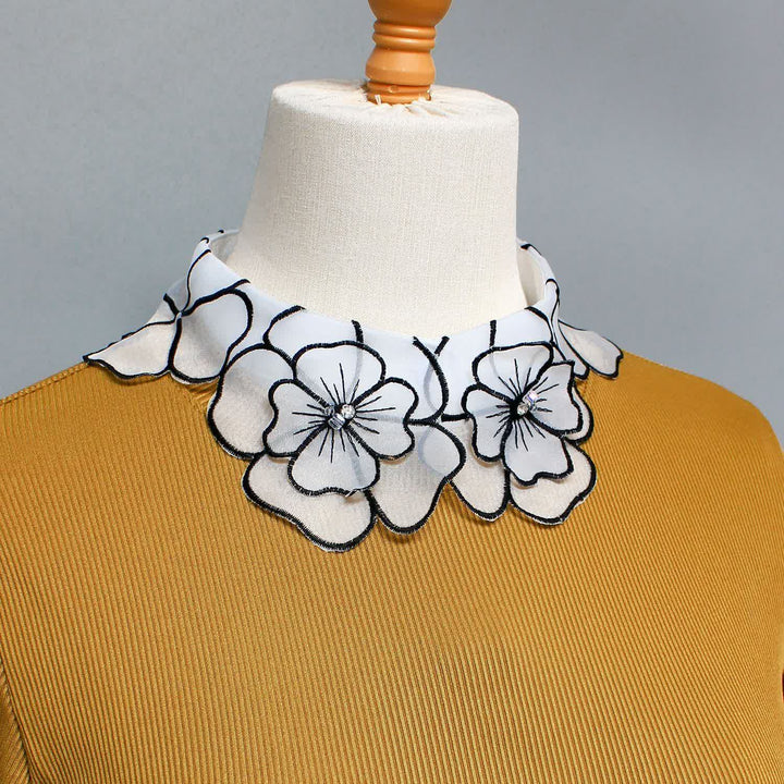 Collo finto rimovibile in organza con ricami floreali Bloom - image 4