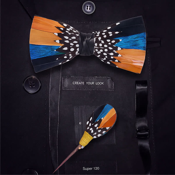 Papillon con piuma, fantasia a pois arancioni e blu "Savanna Spots", con spilla da bavero. - image 5