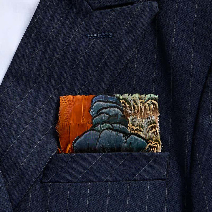 Fazzoletto da taschino con piuma color verde pavone e motivo arancione bruciato e fagiano - Pavone Tetraone - image 0