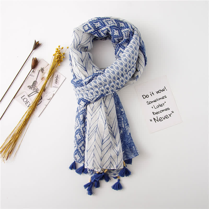 Sciarpa con nappe di perline e motivo a piume da donna - image 1