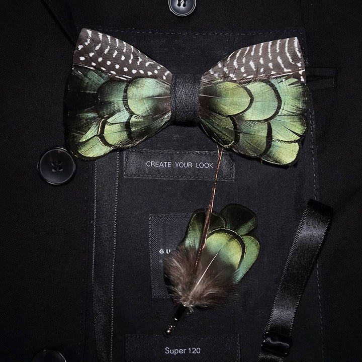 Papillon in piuma d'oca di pavone verde e marrone con spilla da bavero - Verde e marrone - image 0