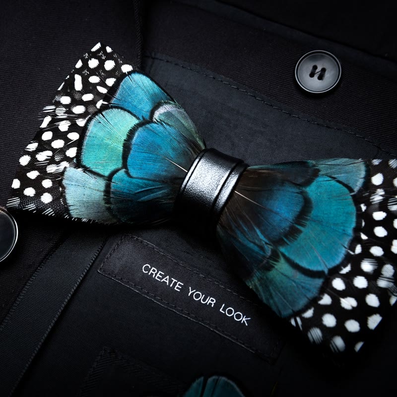 Papillon con piume nere e turchesi per bambini con spilla da bavero - image 1