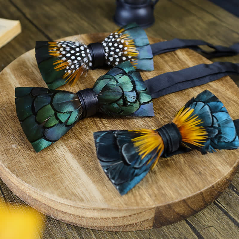 Collezione di papillon con piume classiche verdi - image 1