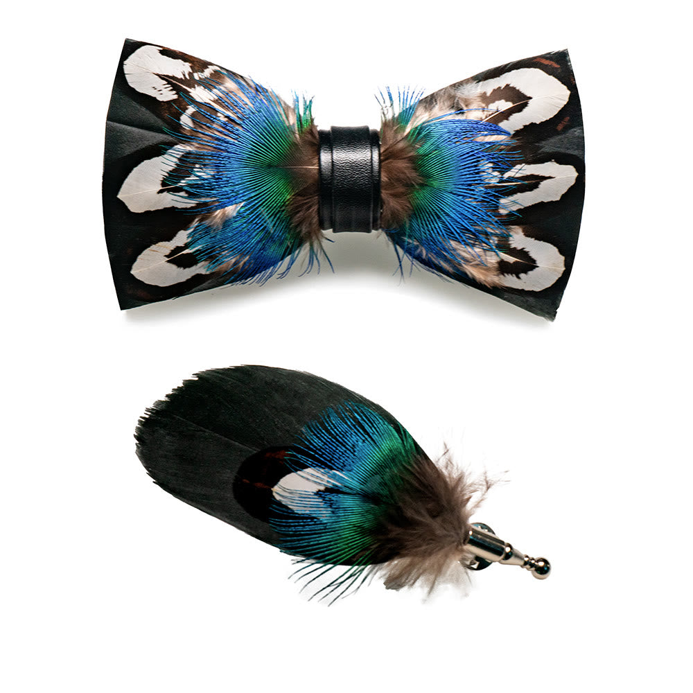 Papillon blu e nero con piume di pavone nobili e spilla da bavero - image 3